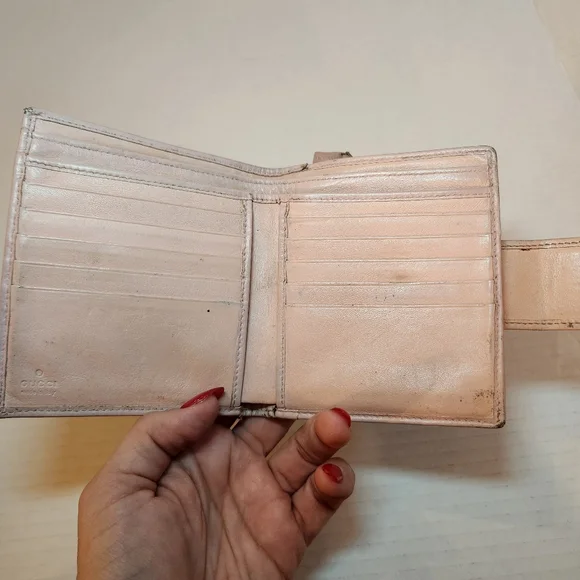 Gucci Canvas Gg Pink Cream Abbey Bifold Used Wallet